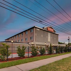 Orangewood Inn And Suites Midtown